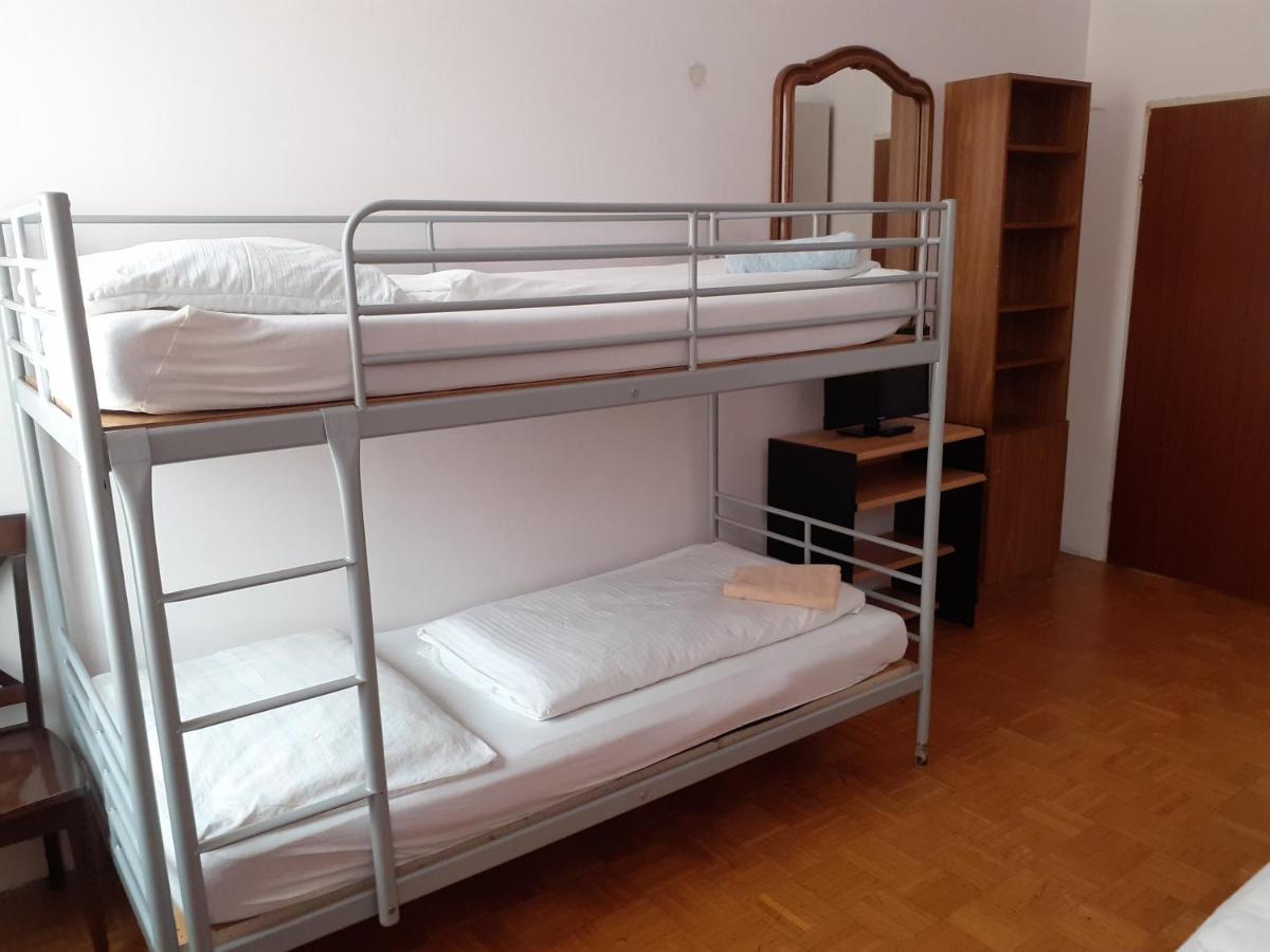 Gasthuis Happyhostel