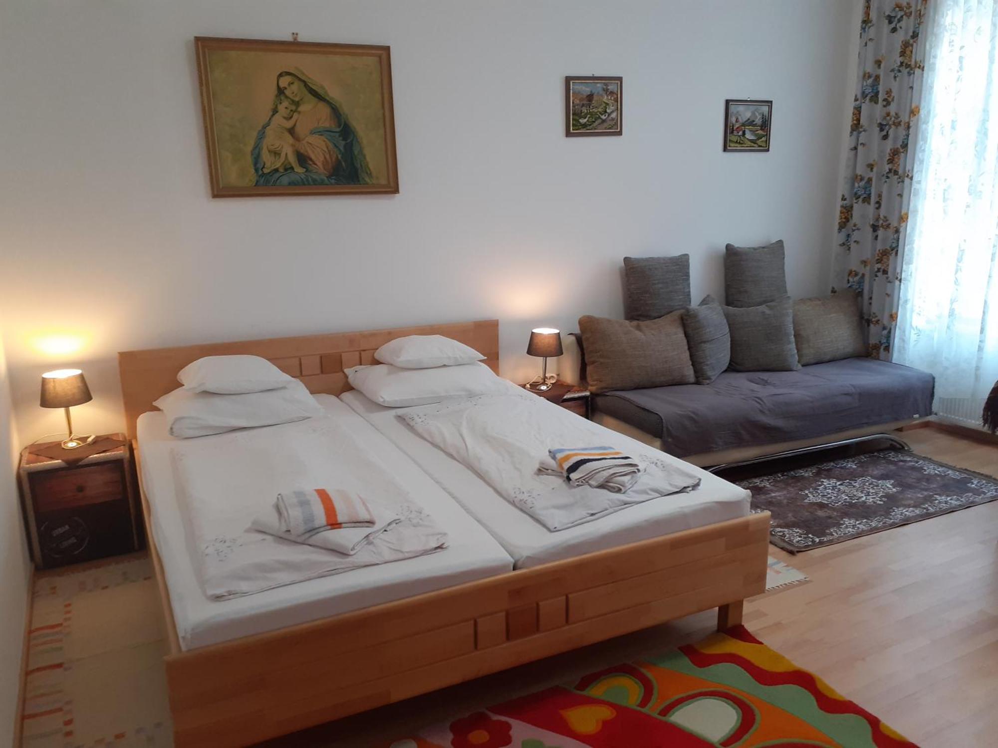 Gasthuis Happyhostel *